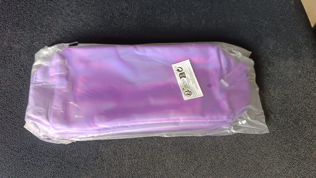 Holographic Shiny Waterproof Travel Cosmetic Pouch (1 Pc) Holographic Shiny Waterproof Travel Cosmetic Pouch (1 Pc)